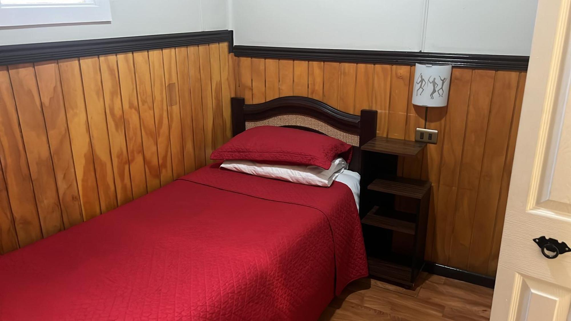 Hostal Victoria Punta Arenas Esterno foto